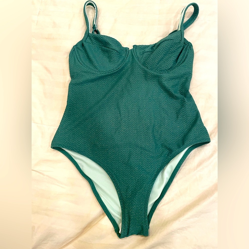 Cupshe emerald green swimsuit